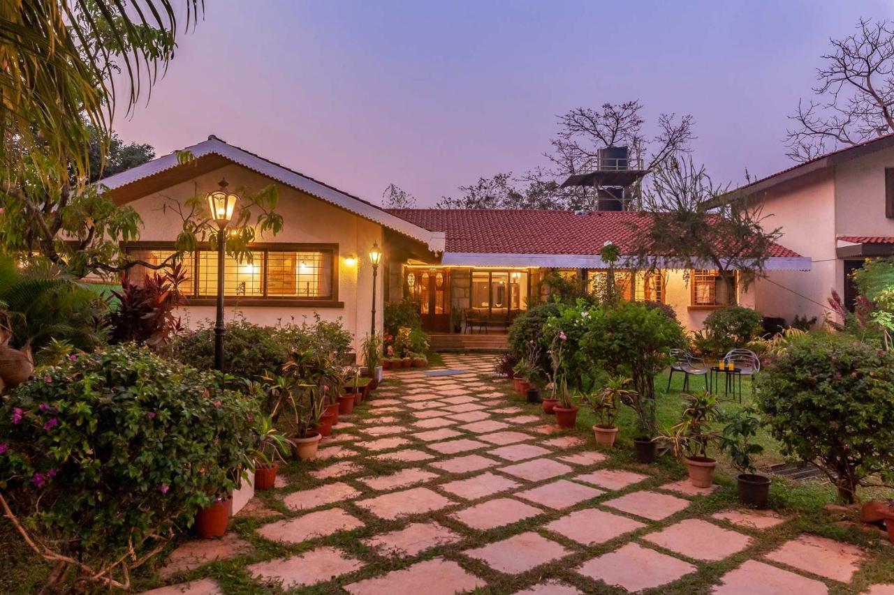 Stayvista'S Casa Palmera - Pet-Friendly Villa With Pool, Garden With Gazebo, And Indoor & Outdoor Games Alībāg Exterior foto